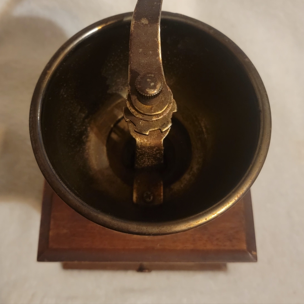 Vintage Coffee Grinder - Picture 9 of 9